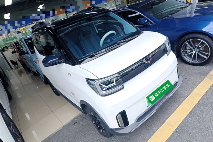 Used Wuling Hongguang MINIEV 2022 GAMEBOY 200km Gaming Edition with Lithium Iron Phosphate Front Right 45 Deg