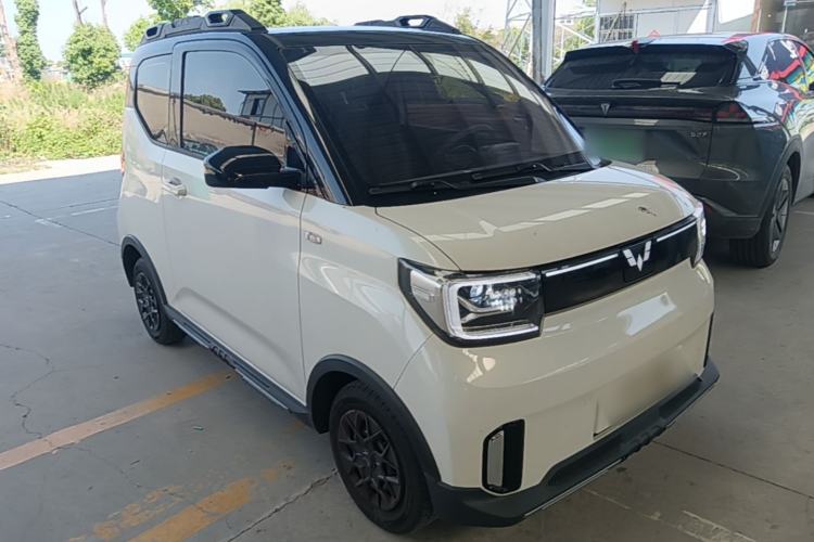 Used Wuling Hongguang MINIEV 2022 GAMEBOY 200km Gaming Edition with Lithium Iron Phosphate Front Right 45 Deg