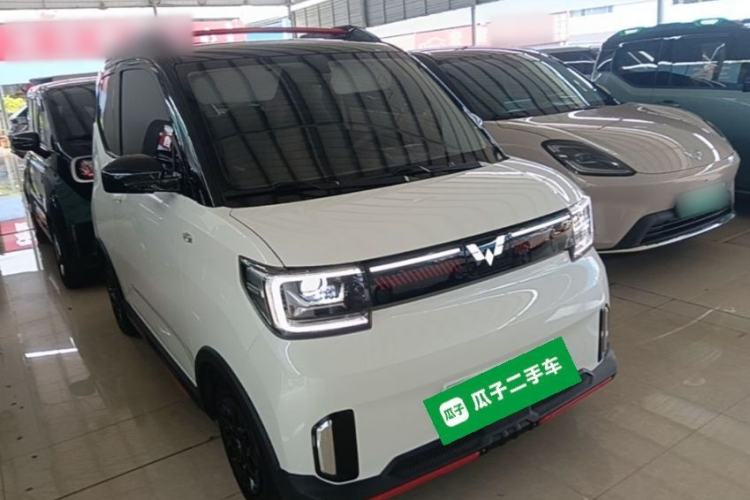 Used Wuling Hongguang MINIEV 2022 GAMEBOY 300km Play Edition Lithium Iron Phosphate Front Right 45 Deg