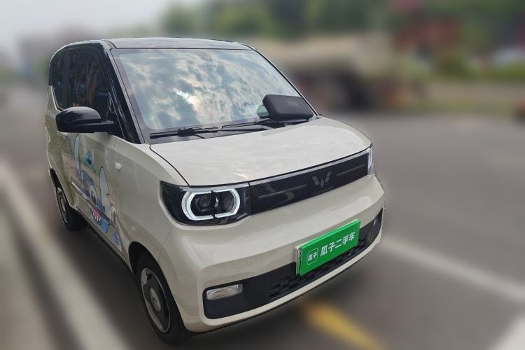 Used Wuling Hongguang MINIEV 2022 Macaron Fashion Model Lithium Iron Phosphate Front Right 45 Deg
