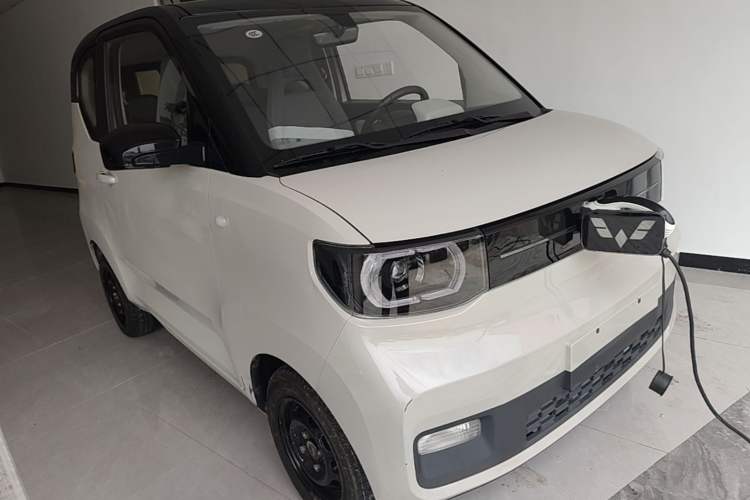 Used Wuling Hongguang MINIEV 2022 Macaron Premium Model – Lithium Iron Phosphate Front Right 45 Deg