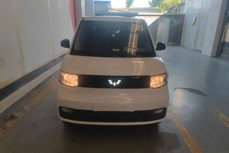 Used Wuling Hongguang MINIEV 2022 Zizai Version Lithium-NMC Front