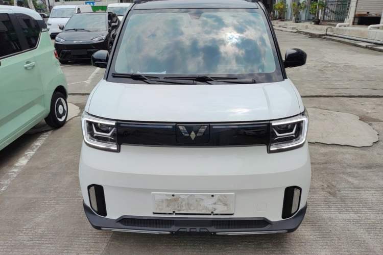 Used Wuling Hongguang MINIEV 2022 GAMEBOY 200km Gaming Edition with Lithium Iron Phosphate Front