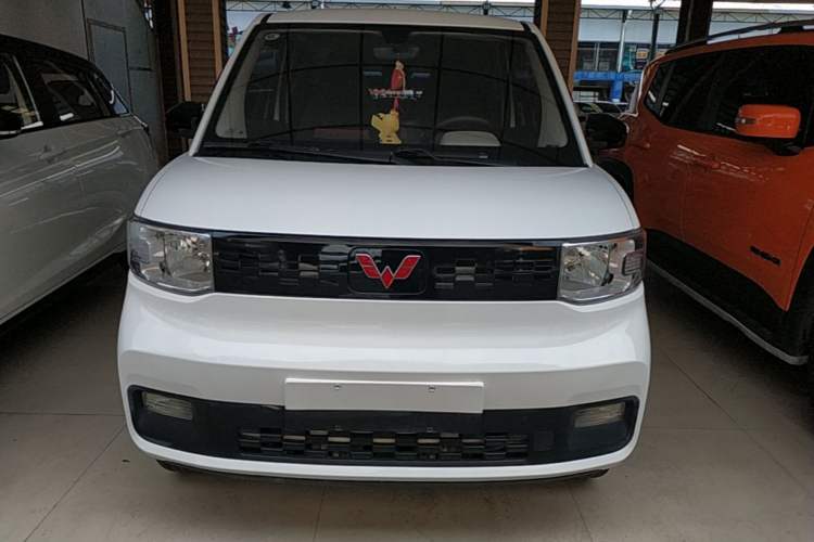 Used Wuling Hongguang MINIEV 2022 Easy Version Lithium Iron Phosphate Front