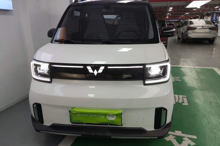 Used Wuling Hongguang MINIEV 2022 GAMEBOY 300km Enthusiast Model with Lithium Iron Phosphate Front