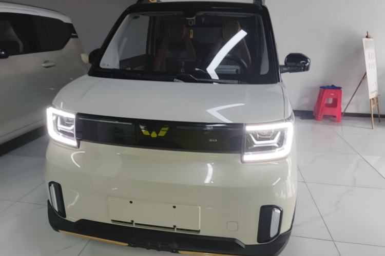Used Wuling Hongguang MINIEV 2022 GAMEBOY 200km Gaming Edition with Lithium Iron Phosphate Front