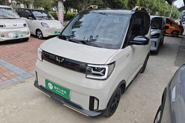 Used Wuling Hongguang MINIEV 2022 GAMEBOY 300km Enthusiast Model with Lithium Iron Phosphate