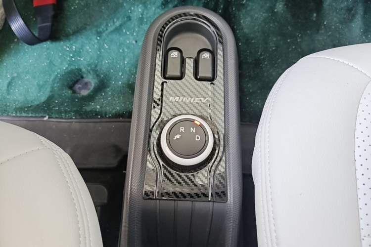 Used Wuling Hongguang MINIEV 2022 Macaron Fashion Edition Lithium-Nickel-Cobalt-Alpha-oxide Gear Lever