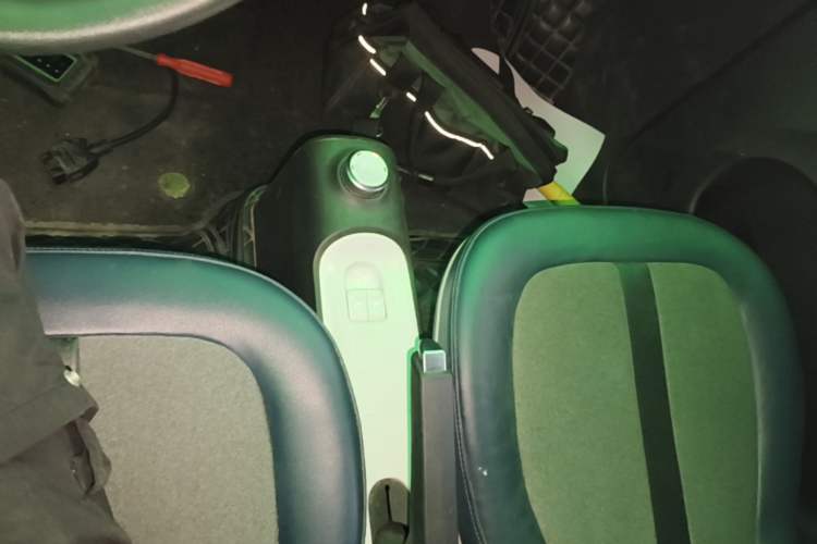 Used Wuling Hongguang MINIEV 2022 GAMEBOY 200km Gaming Edition with Lithium Iron Phosphate Gear Lever