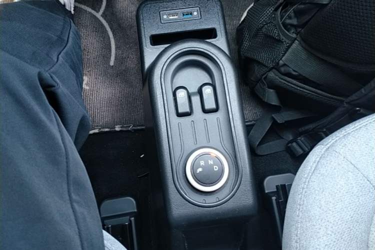 Used Wuling Hongguang MINIEV 2022 Macaron Premium Model – Lithium Iron Phosphate Gear Lever