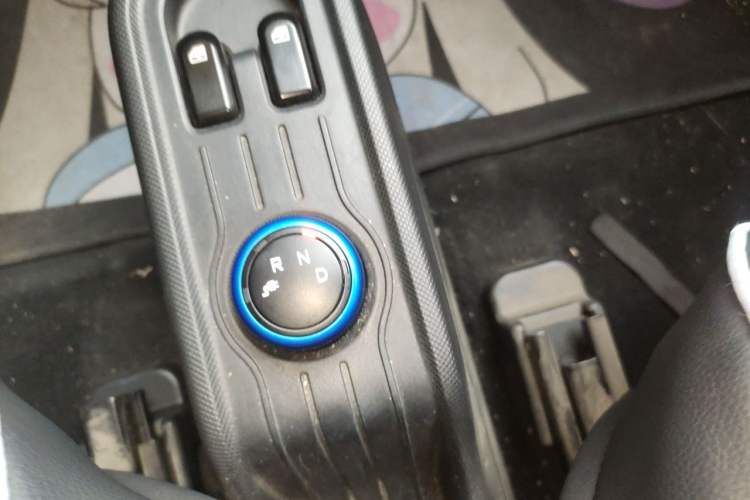 Used Wuling Hongguang MINIEV 2022 Easy Version Lithium-NMC Gear Lever