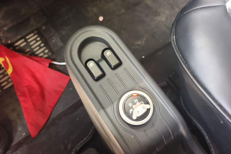 Used Wuling Hongguang MINIEV 2022 Macaron Premium Model – Lithium Iron Phosphate Gear Lever