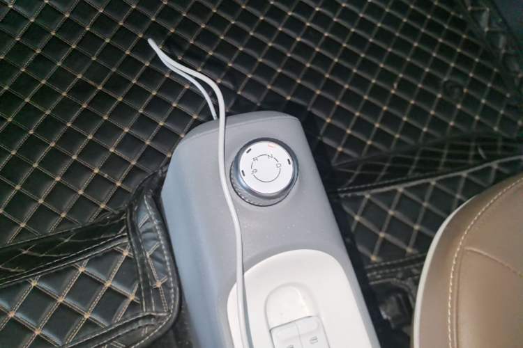 Used Wuling Hongguang MINIEV 2022 GAMEBOY 200km Gaming Edition with Lithium Iron Phosphate Gear Lever