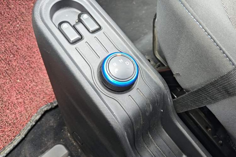 Used Wuling Hongguang MINIEV 2022 Easy Version Lithium Iron Phosphate Gear Lever
