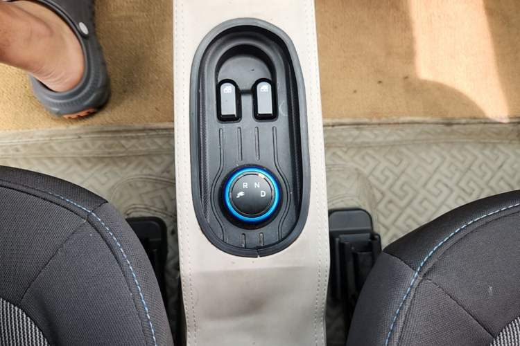 Used Wuling Hongguang MINIEV 2022 Zizai Version Lithium Iron Phosphate Gear Lever
