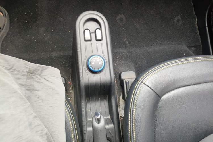 Used Wuling Hongguang MINIEV 2022 Zizai Version Lithium Iron Phosphate Gear Lever