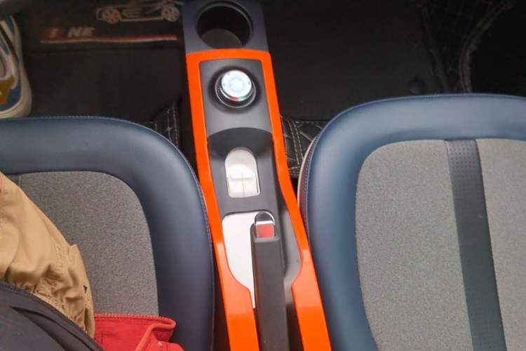 Used Wuling Hongguang MINIEV 2022 GAMEBOY 200km Gaming Edition with Lithium Iron Phosphate Gear Lever