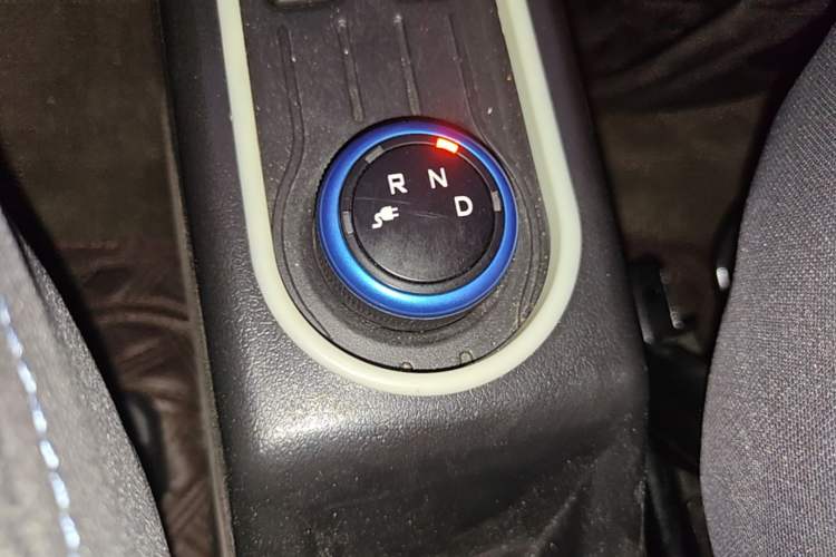 Used Wuling Hongguang MINIEV 2022 Easy Version Lithium-NMC Gear Lever