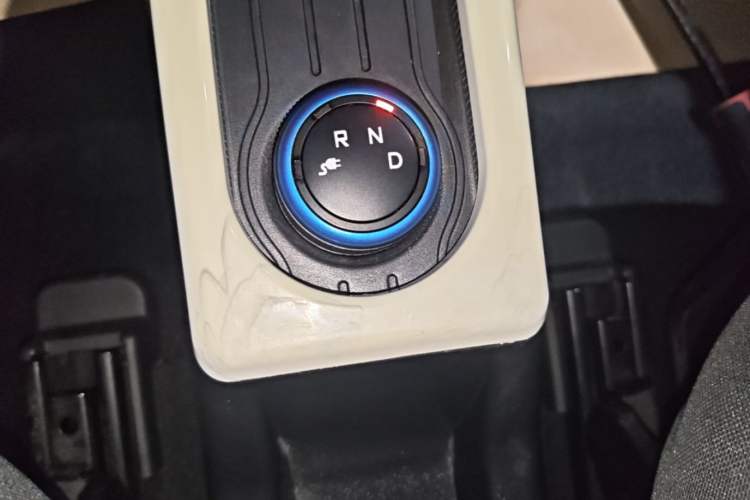Used Wuling Hongguang MINIEV 2022 Easy Version Lithium Iron Phosphate Gear Lever