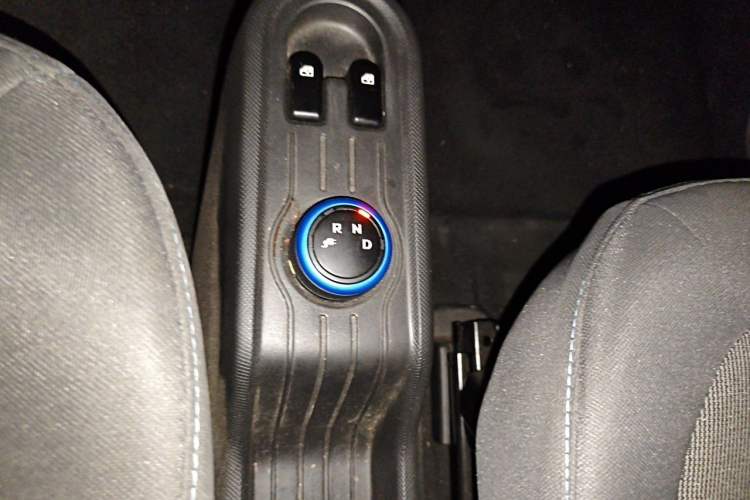 Used Wuling Hongguang MINIEV 2022 Easy Version Lithium Iron Phosphate Gear Lever