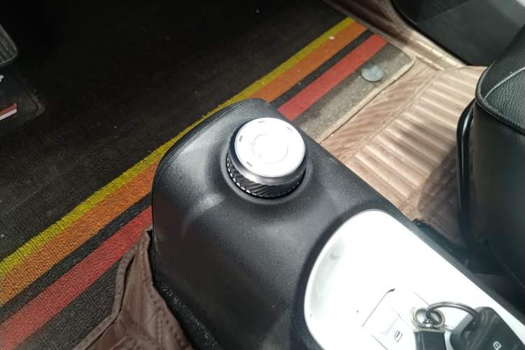 Used Wuling Hongguang MINIEV 2022 GAMEBOY 200km Gaming Edition with Lithium Iron Phosphate Gear Lever