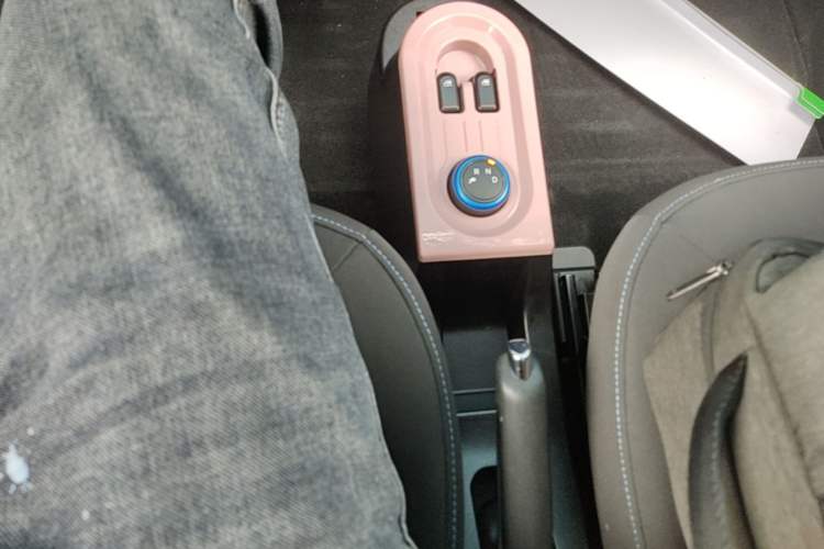 Used Wuling Hongguang MINIEV 2022 Zizai Version Lithium Iron Phosphate Gear Lever