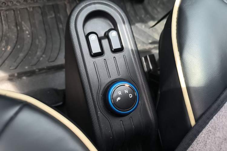 Used Wuling Hongguang MINIEV 2022 Enjoy Edition Lithium Iron Phosphate Gear Lever