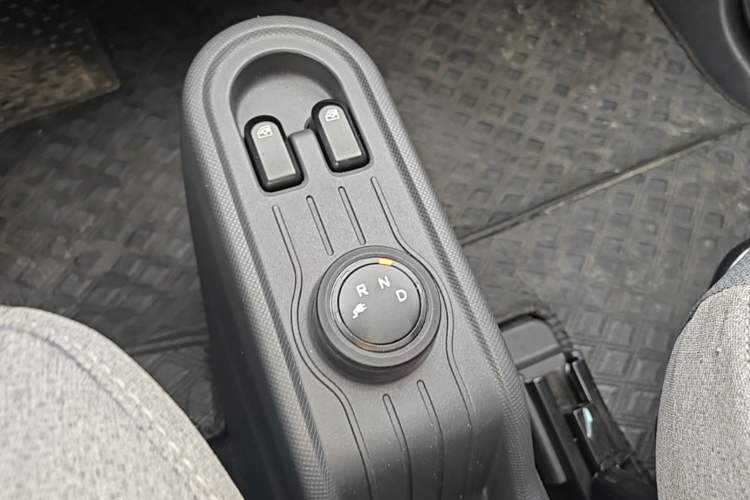 Used Wuling Hongguang MINIEV 2022 Macaron Fashion Edition Lithium-Nickel-Cobalt-Alpha-oxide Gear Lever