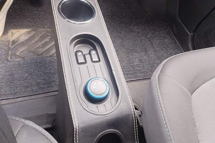 Used Wuling Hongguang MINIEV 2022 Easy Version Lithium-NMC Gear Lever