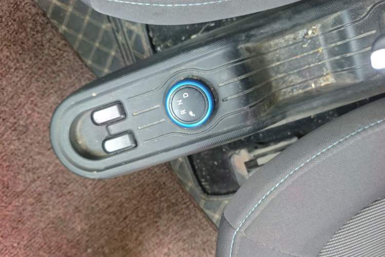 Used Wuling Hongguang MINIEV 2022 Easy Version Lithium Iron Phosphate Gear Lever