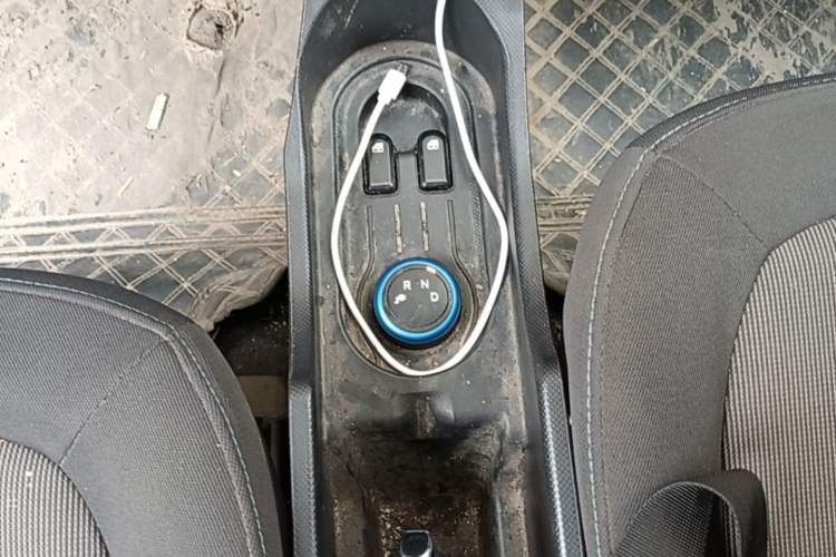 Used Wuling Hongguang MINIEV 2022 Easy Version Lithium-NMC Gear Lever