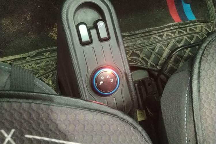 Used Wuling Hongguang MINIEV 2022 Zizai Version Lithium Iron Phosphate Gear Lever