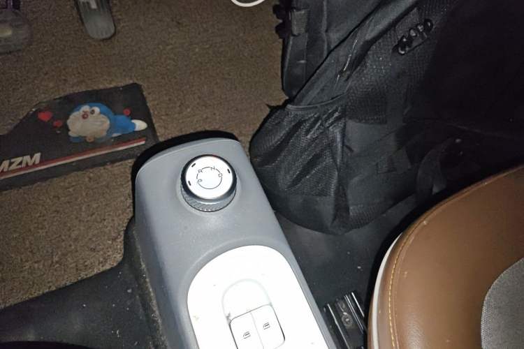 Used Wuling Hongguang MINIEV 2022 GAMEBOY 200km Gaming Edition with Lithium Iron Phosphate Gear Lever