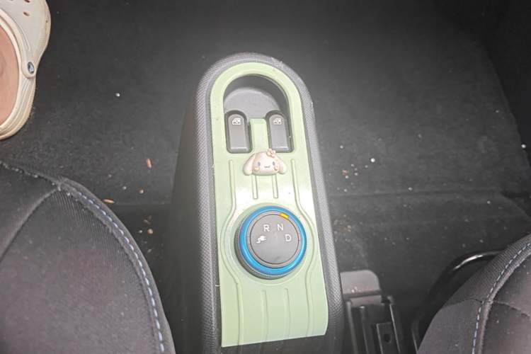 Used Wuling Hongguang MINIEV 2022 Zizai Version Lithium-NMC Gear Lever