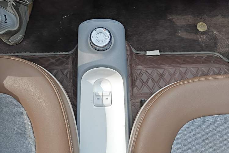 Used Wuling Hongguang MINIEV 2022 GAMEBOY 300km Enthusiast Model with Lithium Iron Phosphate Gear Lever