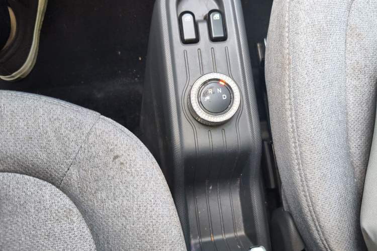 Used Wuling Hongguang MINIEV 2022 Macaron Premium Model – Lithium Iron Phosphate Gear Lever