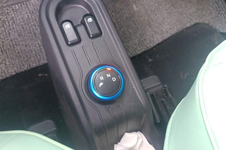 Used Wuling Hongguang MINIEV 2022 Easy Version Lithium Iron Phosphate Gear Lever