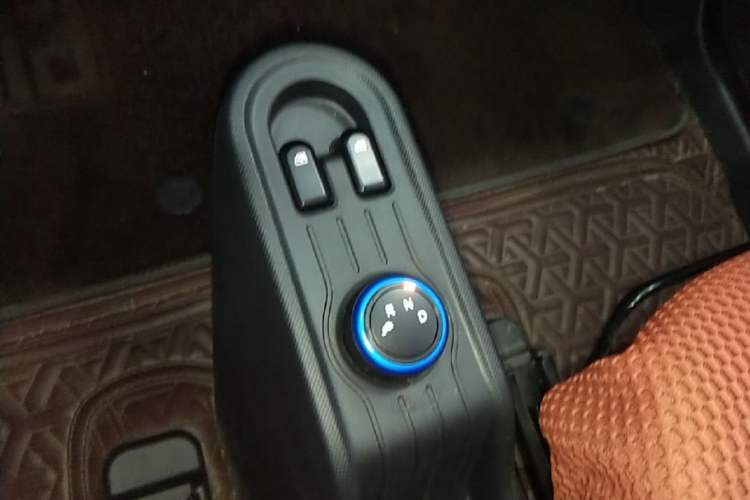 Used Wuling Hongguang MINIEV 2022 Zizai Version Lithium-NMC Gear Lever