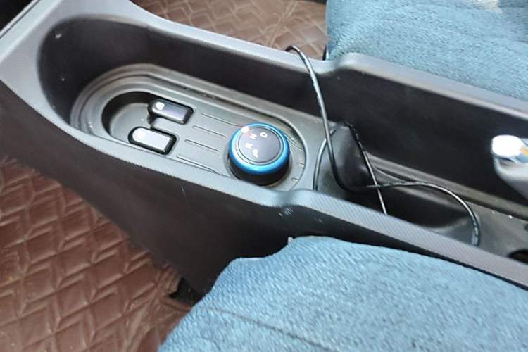 Used Wuling Hongguang MINIEV 2022 Easy Version Lithium-NMC Gear Lever