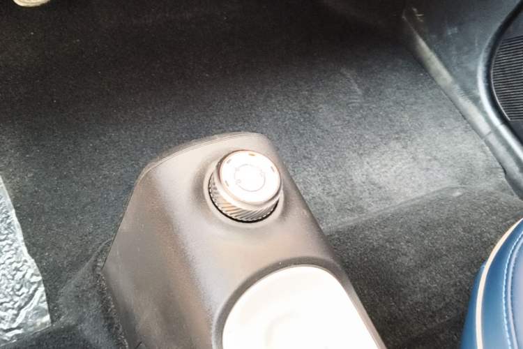 Used Wuling Hongguang MINIEV 2022 GAMEBOY 200km Gaming Edition with Lithium Iron Phosphate Gear Lever