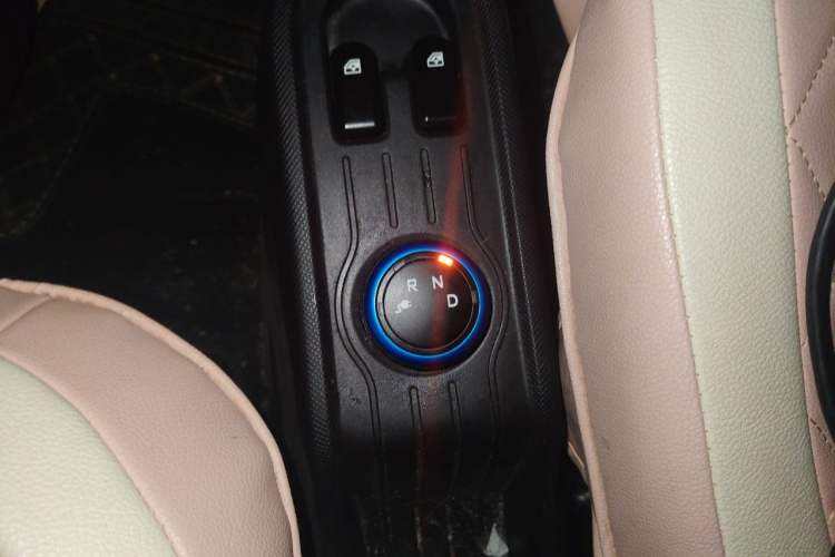 Used Wuling Hongguang MINIEV 2022 Zizai Version Lithium Iron Phosphate Gear Lever