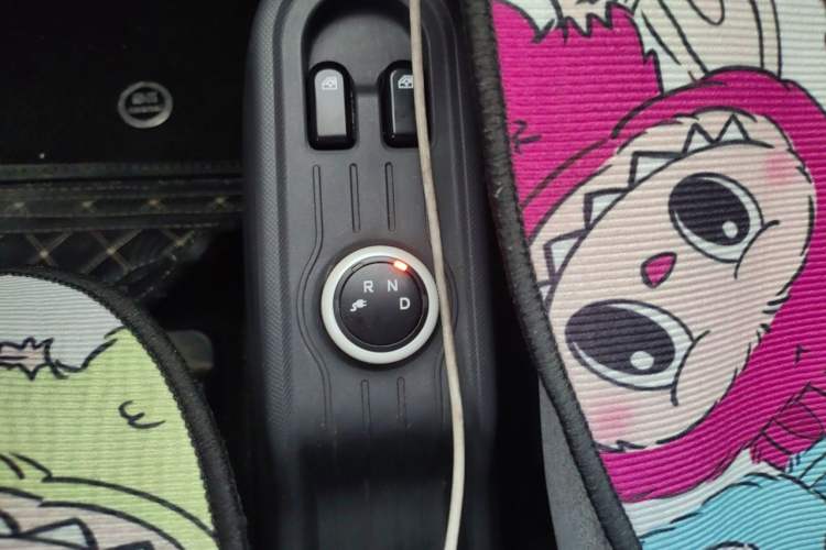 Used Wuling Hongguang MINIEV 2022 Macaron Premium Model – Lithium Iron Phosphate Gear Lever