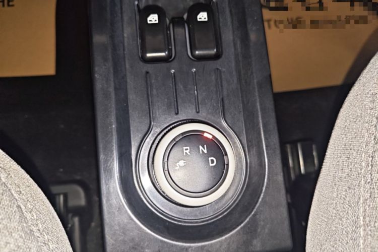 Used Wuling Hongguang MINIEV 2022 Macaron Premium Model – Lithium Iron Phosphate Gear Lever