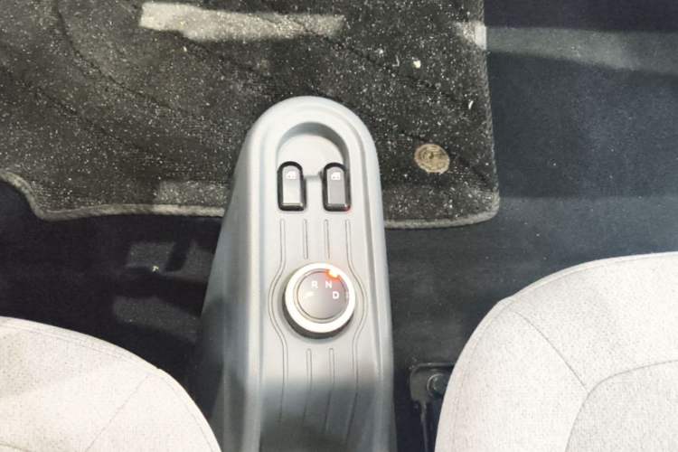Used Wuling Hongguang MINIEV 2022 Macaron Premium Model – Lithium Ternary Battery Gear Lever