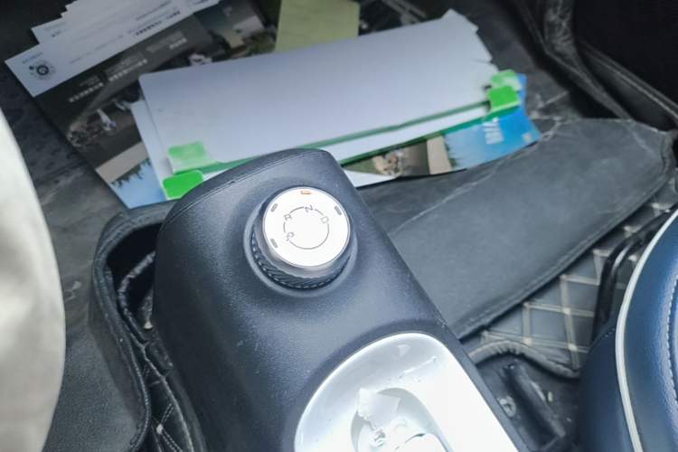 Used Wuling Hongguang MINIEV 2022 GAMEBOY 200km Gaming Edition with Lithium Iron Phosphate Gear Lever