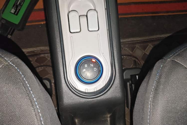 Used Wuling Hongguang MINIEV 2022 Easy Version Lithium Iron Phosphate Gear Lever