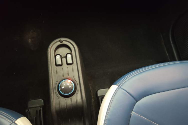 Used Wuling Hongguang MINIEV 2022 Enjoy Edition Lithium Iron Phosphate Gear Lever