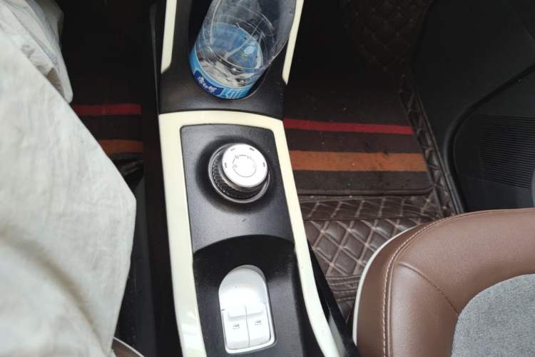 Used Wuling Hongguang MINIEV 2022 GAMEBOY 200km Gaming Edition with Lithium Iron Phosphate Gear Lever