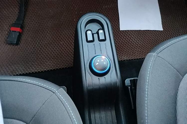 Used Wuling Hongguang MINIEV 2022 Enjoy Edition Lithium-Ion Battery Gear Lever