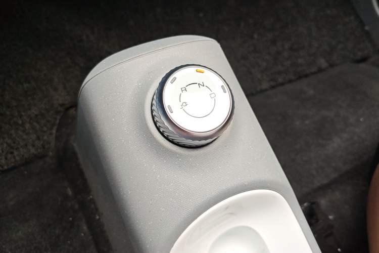 Used Wuling Hongguang MINIEV 2022 GAMEBOY 200km Gaming Edition with Lithium Iron Phosphate Gear Lever